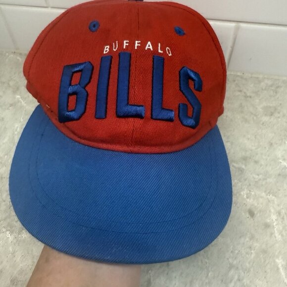 Buffalo Bills Budweiser Snapback hat. Like New! - Picture 3 of 7